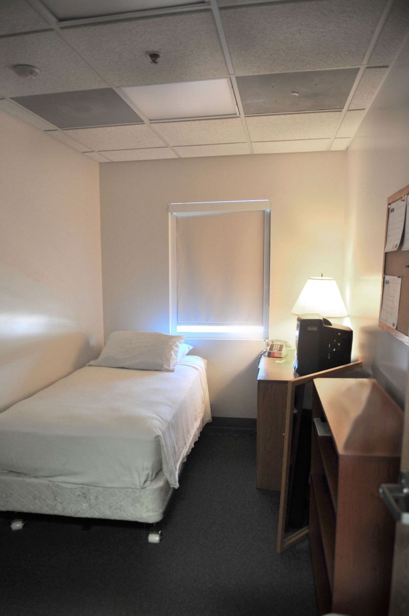 Sibley-Hospital-DC-Modular-Swing-Space-bedroom