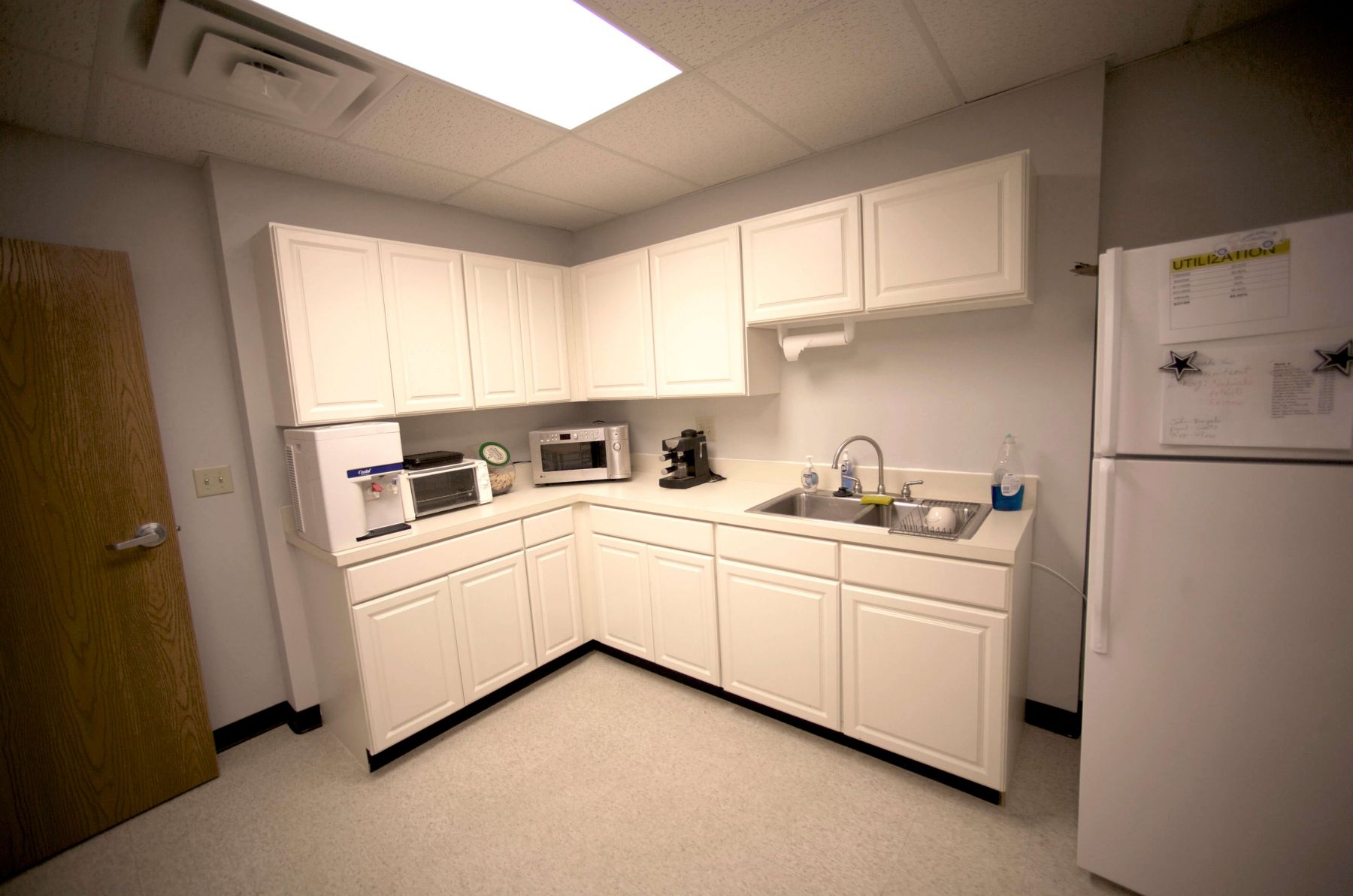 Sibley-Hospital-DC-Modular-Swing-Space-kitchen