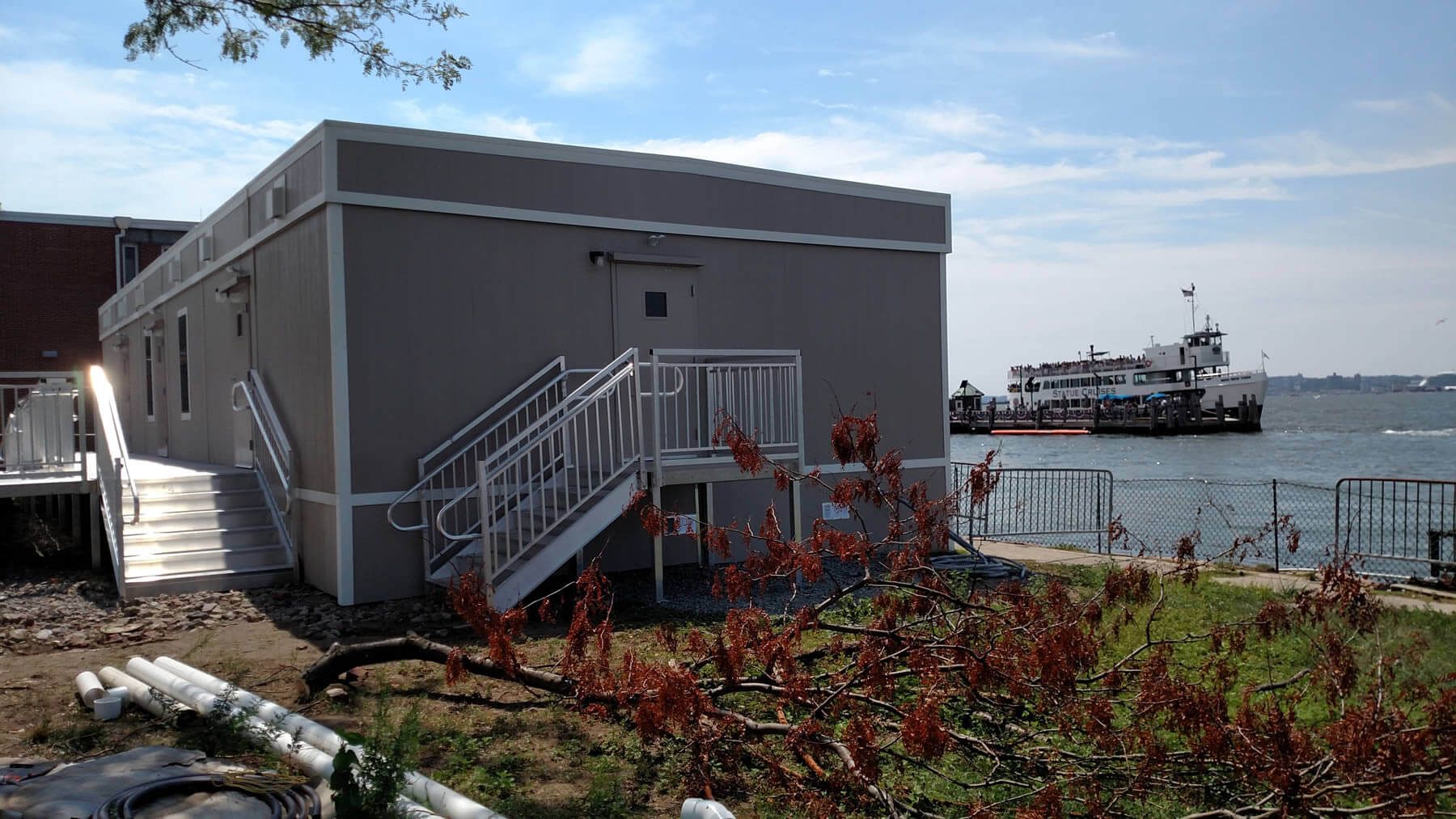NPS-Liberty-Island-Temporary-Modular-Office-Exterior-5