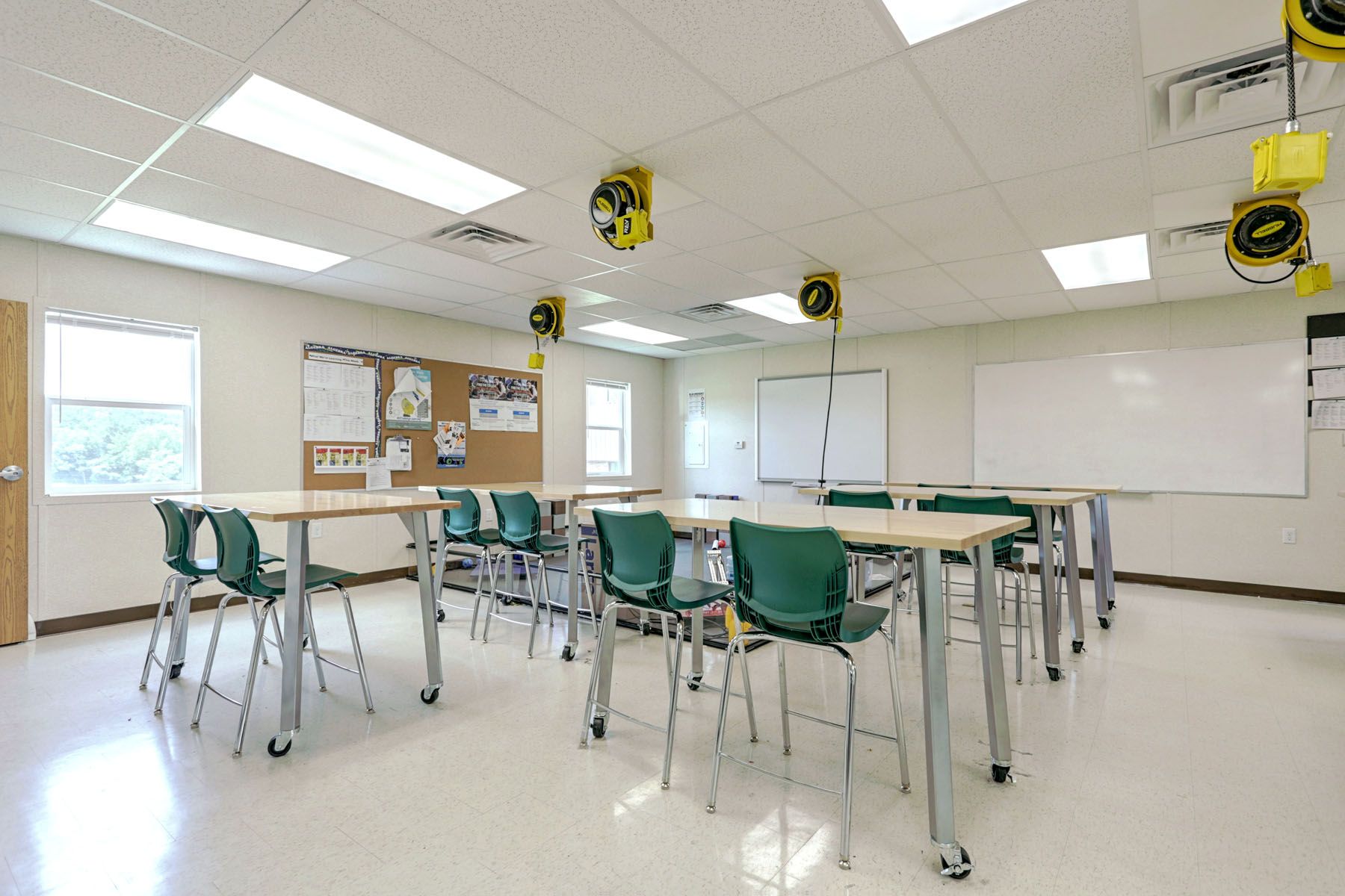 17-0121-Pine-Forge-Academy-Modular-STEM-Classroom-016