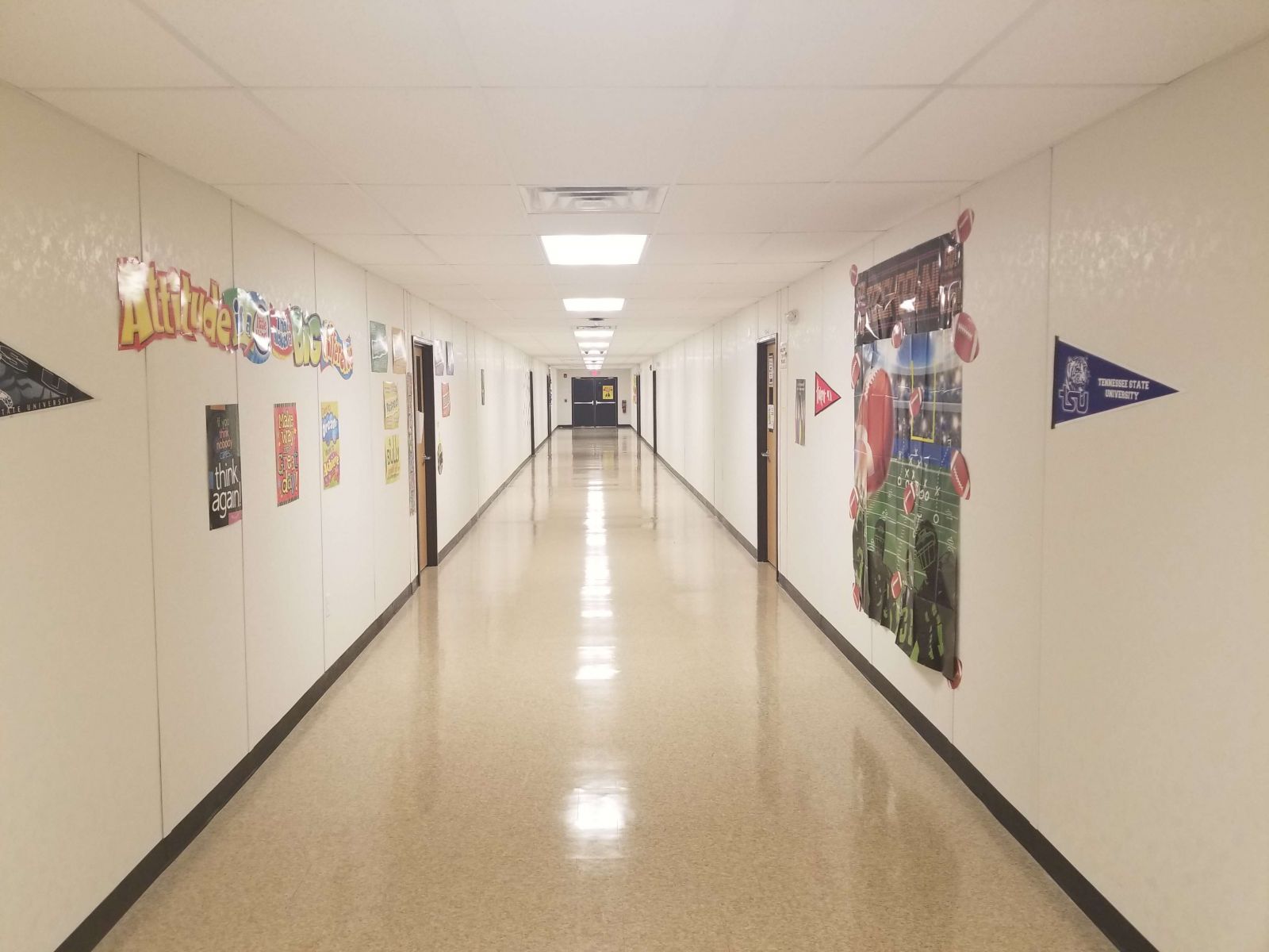 PGCPS-Accokeek-Academy-Modular-Classroom-Hallway-2