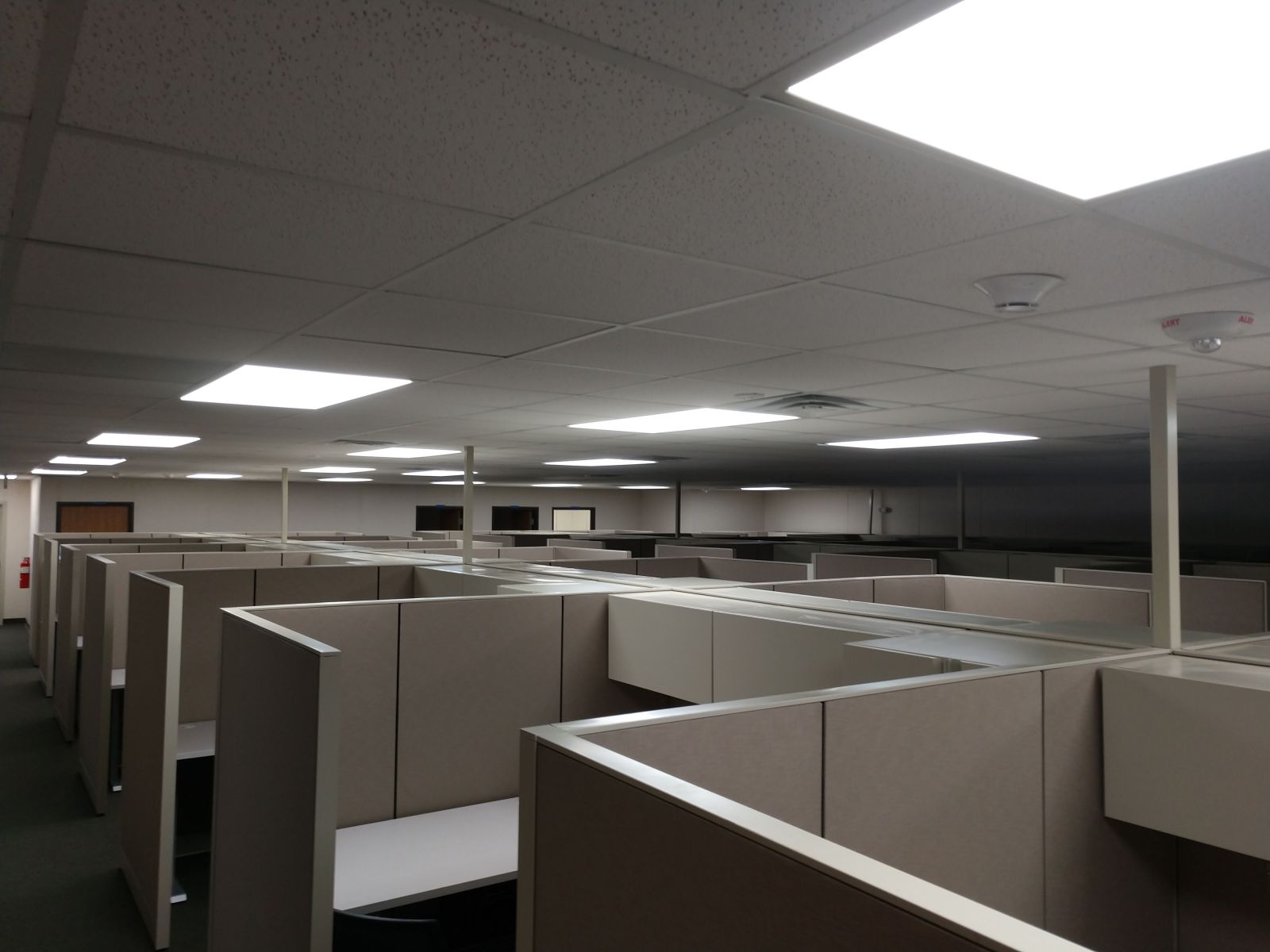 Administrative-Modular-Swing-Space-Cubicles-1