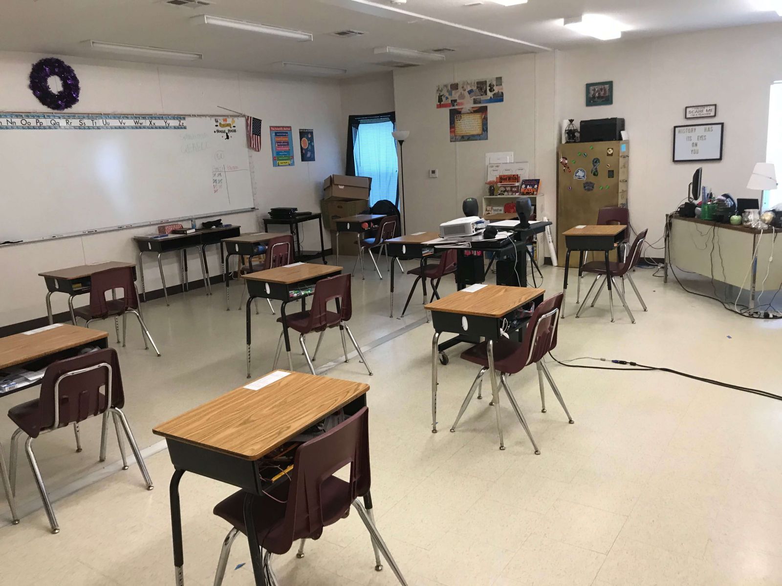 temporary-mobile-classroom-interior-5