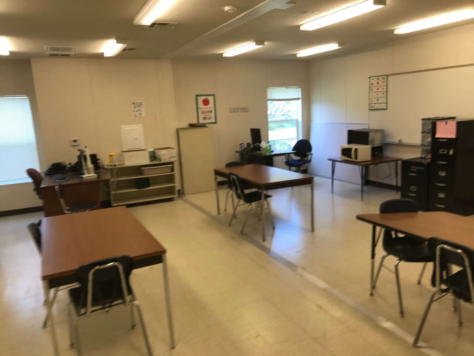 temporary-mobile-classroom-interior-7