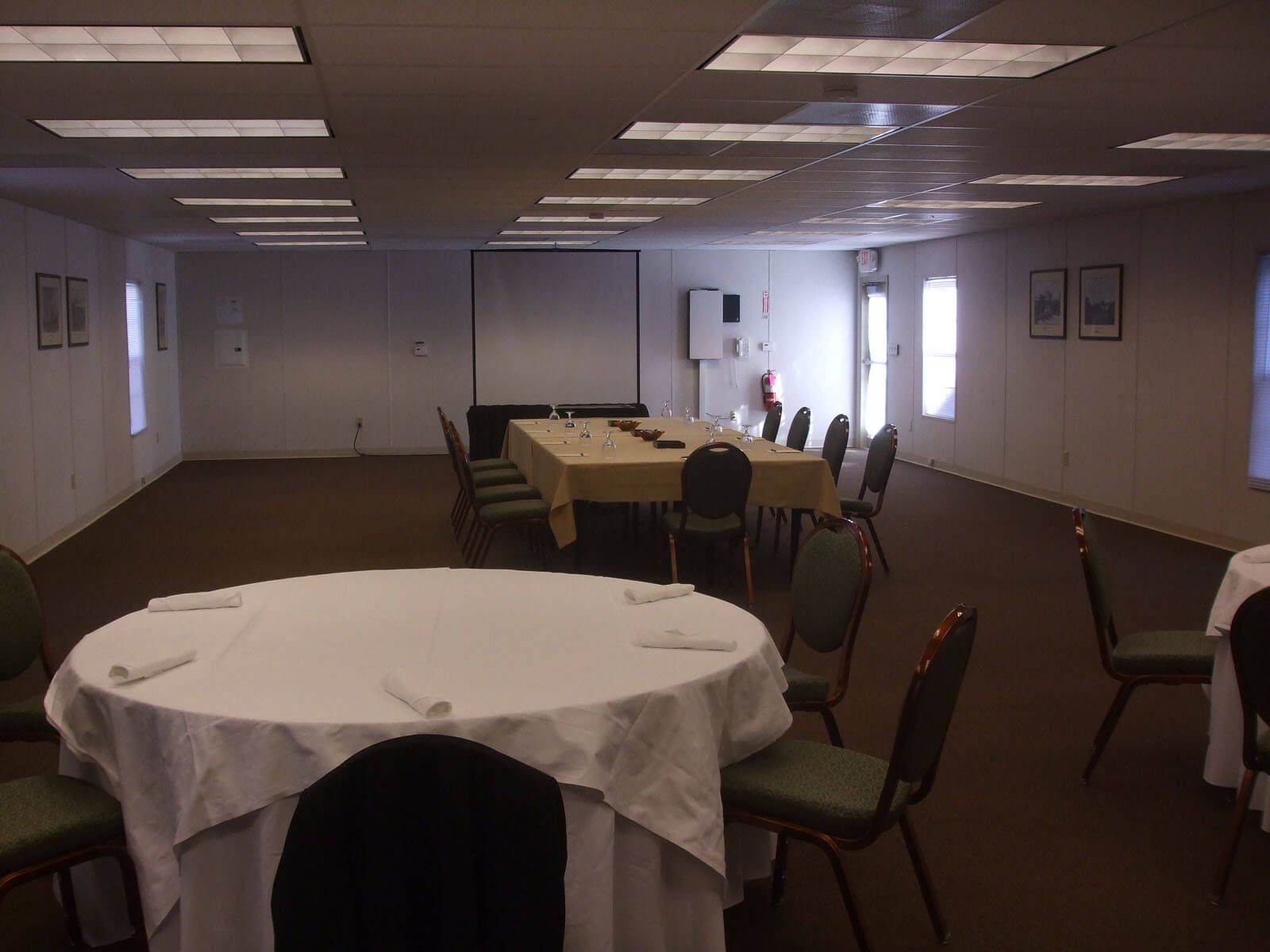 Hotel-Hershey-Temporary-Conference-Center-Interior-4