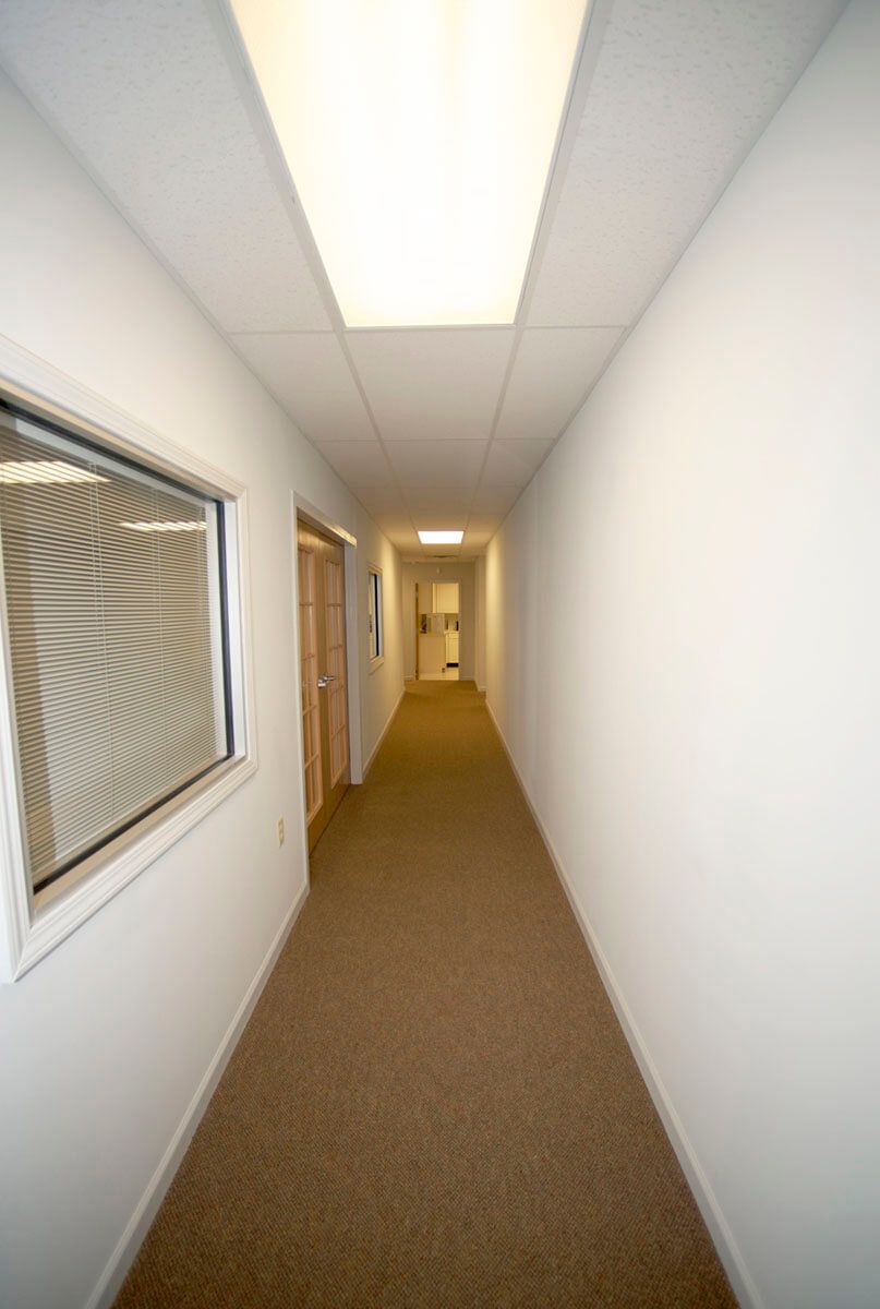 Acton-Richmond-Prefabricated-Sales-Office-Interior-Hallway