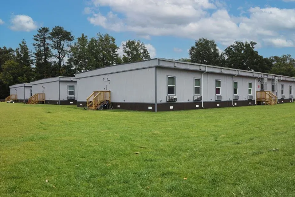 residential-dormitories-bunkhouses-17