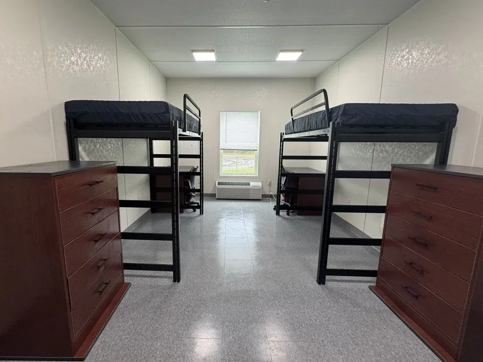 residential-dormitories-bunkhouses-19