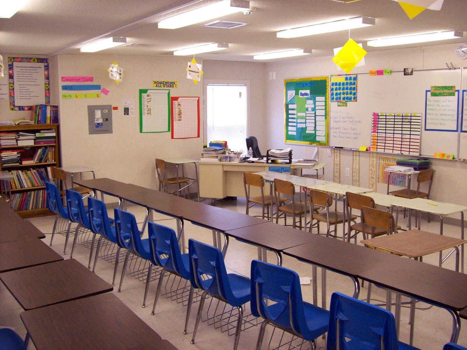 Baltimore-City-Grove-Park-Portable-Classrooms-Interior-Desks